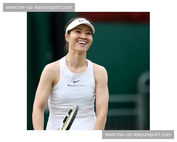 巅峰与遗憾的重叠:当“金花”李娜在温网草坪遇见德国“重炮”利斯基